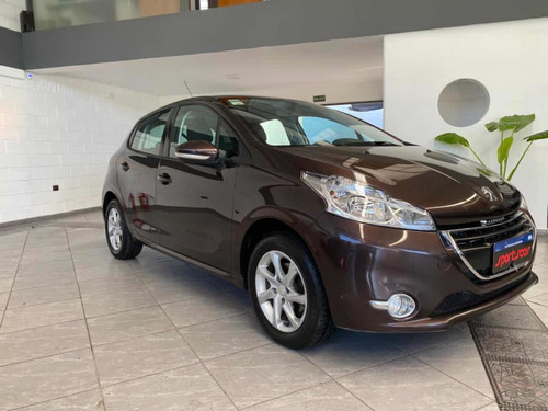 Peugeot 208 1.5 Allure Touchscreen 2014