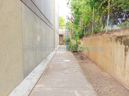 Yoselin Cabesas Vende Apartamento En La Mora 26-388 Yc