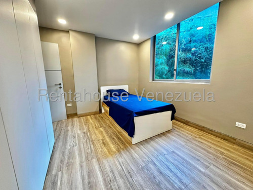 Lujoso Apartamento En Venta En Lomas De Las Mercedes Iq25-10286