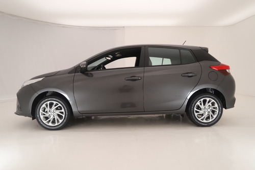 Imagen 6 de 16 de Toyota Yaris 5p 1.5 Xls Cvt