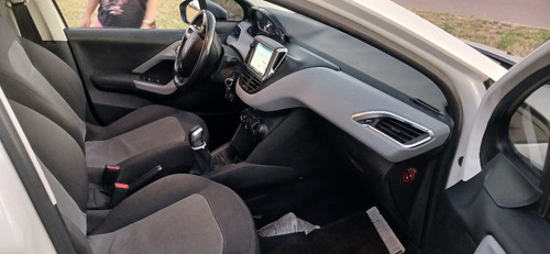 Peugeot 208 1.5 Allure Touchscreen
