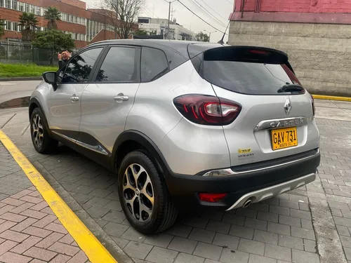 Renault Captur 2.0 Intens Automática