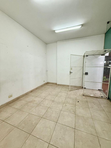 Venta Local En Galería, Excelente Ubicación