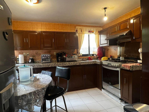 Venta De Casa En Santa Ana Tlapaltitlán Toluca A Dos Cuadras De Comonfort