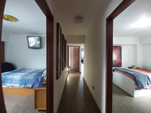 Imagen 25 de 30 de Venta Apartamento 210mt2 4h+huesped / 4b / 2e Santa Paula