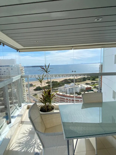 Departamento En Venta De 2 Dormitorios En Edificio Miami Boulevard, Punta Del Este.