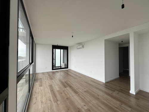 Alquiler Apartamento 2 Dormitorios En Malvín, Av. Italia #1748