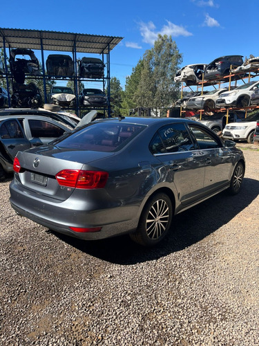 Vw Jetta 2.0 Tsi Aut. Gasolina 2014 211cvs - Solicite Peças