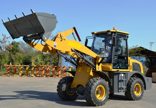 Imagen 2 de 13 de Cargador Frontal 1200kgs 50hp 4x4 Portapallet Bal Adic Dcr77