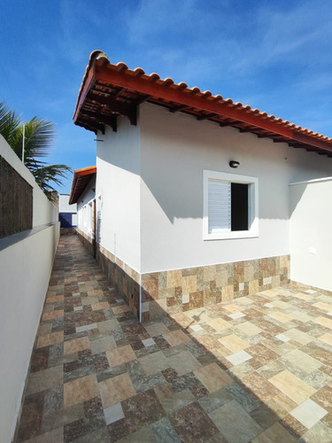 Casa Nova Com Piscina Próximo Da Praia.