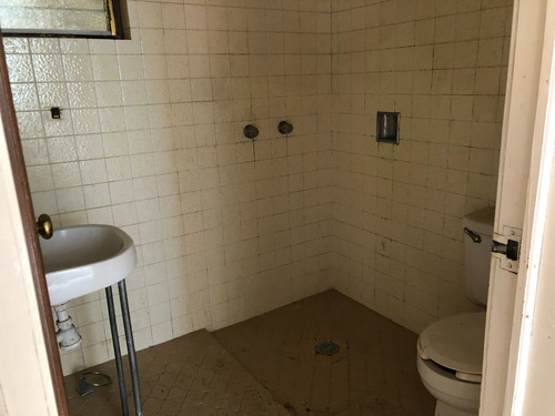 Edificio En Venta En Comitan Con Local Comercial Y Departamentos