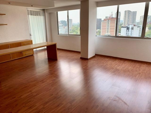 Polanco (lamartine) Penthouse En Dos Niveles De 330m2, 3 Amplias Recámaras, Terraza, Balcón, Vista Panorámica. Excelente Ubicación