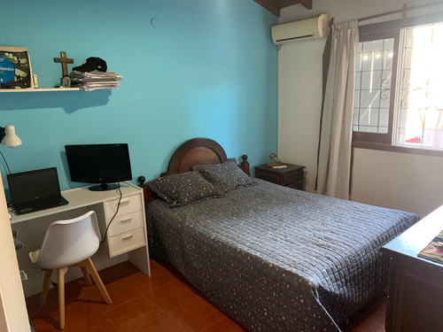 Imagen 10 de 24 de Casa Refaccionada 4 Dormitorios , Quincho Y Parrilla - Ciudad Evita