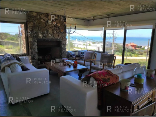 Imagen 6 de 30 de Importante Casa En Alquiler, Con Pileta, Vista Al Mar Y Muy Bien Ubicada El Chorro, Manantiales, Uruguay