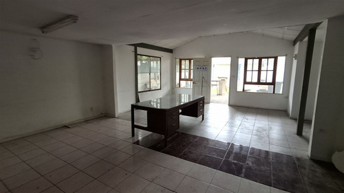 Casa En Venta De 2 Dorm. En Maipú