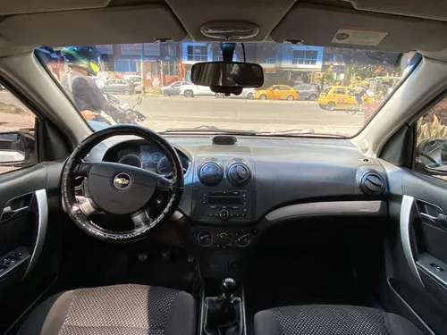 Chevrolet Aveo 1.6 Emotion Mt 4x2 2012
