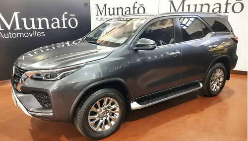 Imagen 2 de 15 de Toyota 2022 Hilux Sw4 Tdi Srx Aut L/21 Blindado Rb3