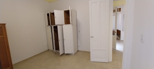 Imagen 9 de 16 de Departamento En Alquiler De 2 Dormitorios En Parque Patricios