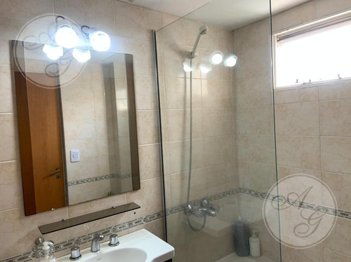 Super Luminoso Duplex Con Patio En Exc. Estado
