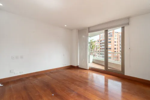 Apartamento En Venta En Los Rosales. Cod V15140