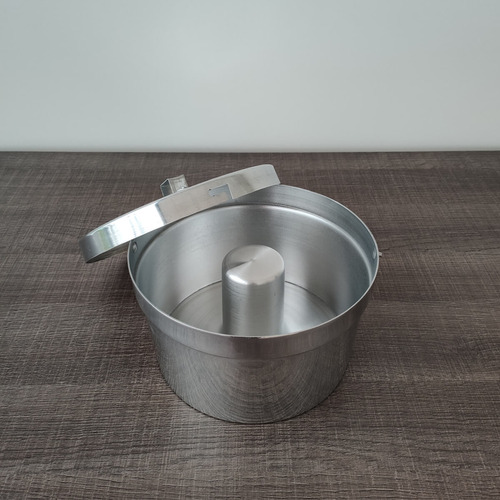 Kit 1 Forma Para Pudim Alumínio E 1 Chaleira Inox 2 Litros Cor Prateado
