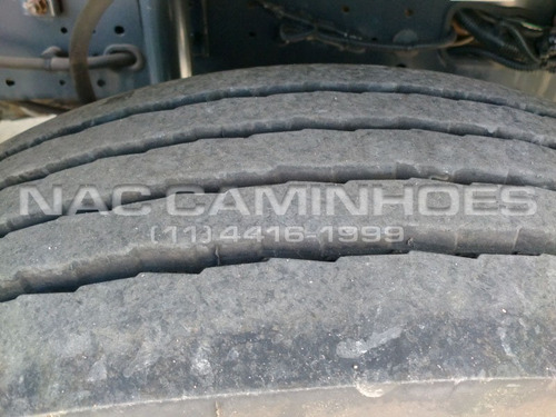Imagem 12 de 15 de Iveco Stralis 410 6x2 2011
