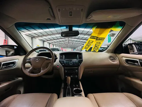 Nissan Pathfinder Exclusive