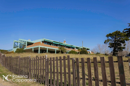 Departamento De 2 Ambinetes En Venta En Valeria Del Mar En Un Predio De 13.000 Metros Casi Sobre La Playa