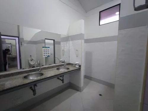 Bodega En Arriendo 1.300m2 Poblado