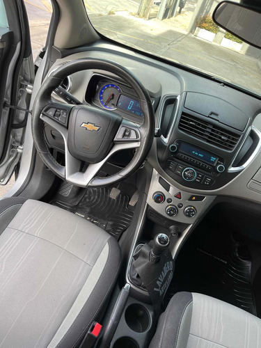 Imagen 15 de 18 de Chevrolet Tracker 1.8 Ltz Fwd Mt 140cv 2015