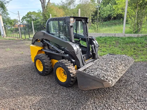 Minicargadora New Holland L218 Electronica Con Joystick