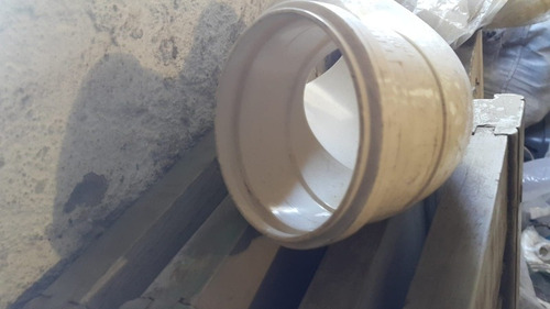 Codo Pvc Macho Hembra De 100 Milimetros La Unidad (Usado)
