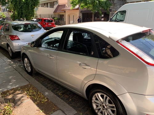 Ford Focus Ghia 5p