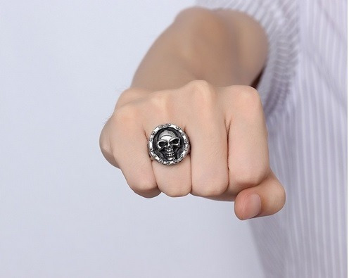 Imagen 5 de 6 de Anillo De Acero Inoxidable, Calavera New Punk