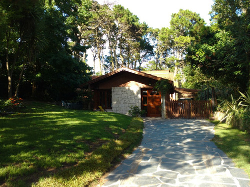 Casa En Alquiler Temporal En Bosque B5