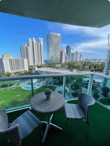 Alquiler Miami Sunny Isles Ocean Reserve Frente Al Mar ,el Precio Incluye Cochera Cerrada Y Equipamiento Para Playa