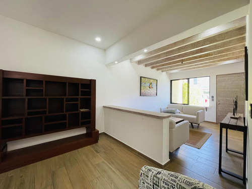 Impecable Casa En Conjunto Horizontal Doble Acceso Controlado Zona Tranquila Entorno Familiar