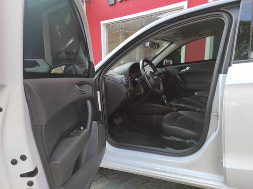 Imagem 13 de 15 de Audi A1 1.4 Tfsi Sportback Attraction 16v 122cv Gasolina 4p
