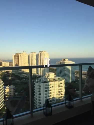 Hermoso Apartamento Con Vista Al Mar Desde Terraza- Ref: 6365