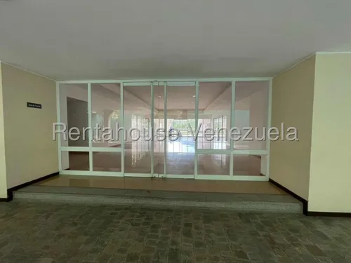 Apartamento En Lomas Del Sol