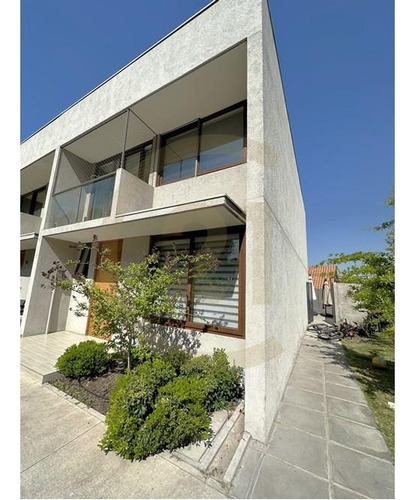 Se Vende Townhouse En Peñalolen