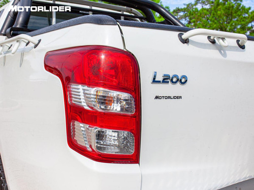 Imagen 20 de 25 de Mitsubishi L200 2.4 4x4 Descuenta Iva | Permuta / Financia