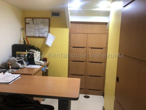 Carla Gonzalez Local Comercial En Venta En La Urbanizacion La Castellana Mls #24-15358 Centro Comercial San Ignacio