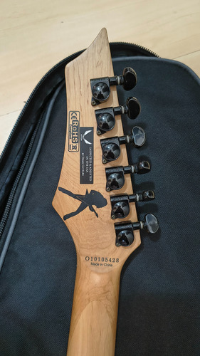 Guitarra Dean Dave Mustaine Flying V Destro Preto Madeira De Bordo (Usado)