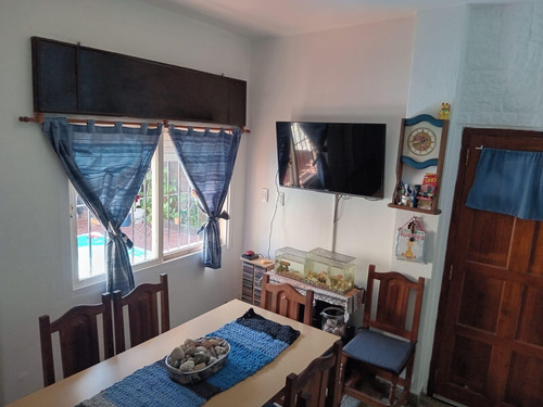 Casa En Venta - 2 Dormitorios 2 Baños - Local - 334mts2 - Burzaco