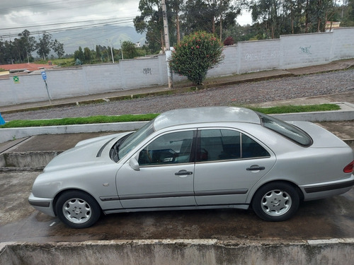 Imagen 8 de 8 de Mercedes Benz, Sedan E 200 Mercedes Benz, Sedan
