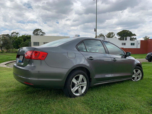 Imagen 6 de 13 de Volkswagen Jetta 2013 2.5 Style 5vel Mt