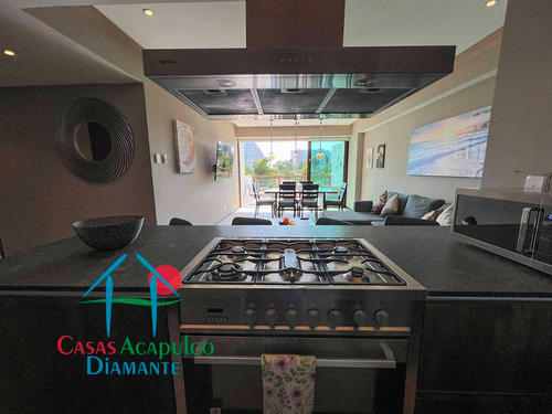 Cad La Isla Fiji Y4. Terraza Con Vista A Las Áreas Comunes