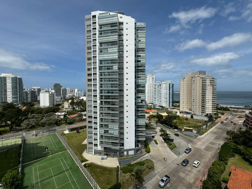 Departamento De 4 Dormitorios En Sunrise Punta Del Este - Alquiler