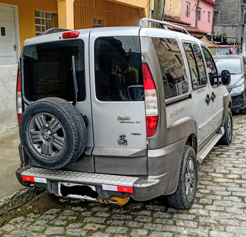 Imagem 2 de 3 de Fiat Doblo 2006 1.8 Adventure Flex 5p